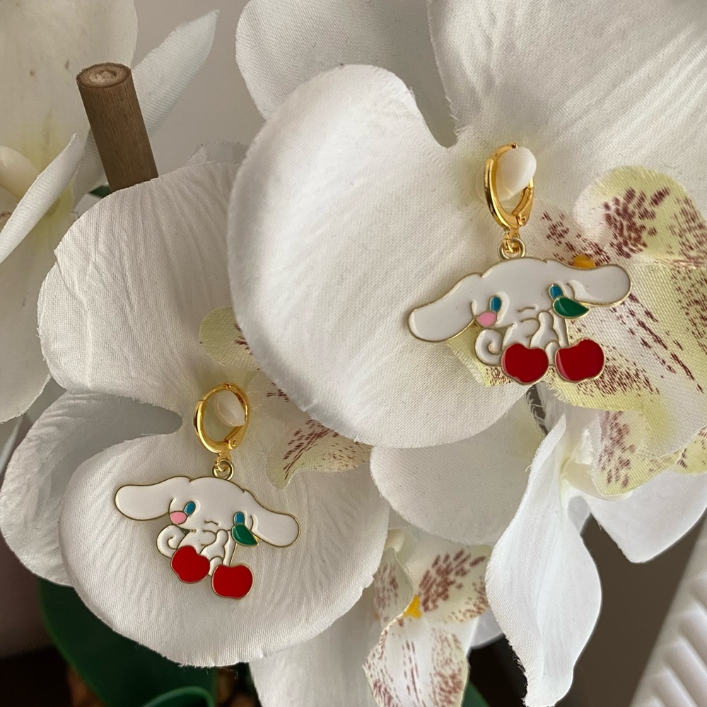 Cute kawaii Sanrio bunny holding cherry gold enamel earrings 🍒